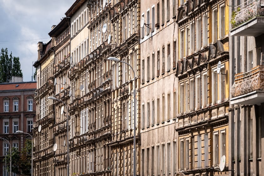 Kamienice i detale architektoniczne na ulicy Nowowiejskiej i sąsiednich ulicach