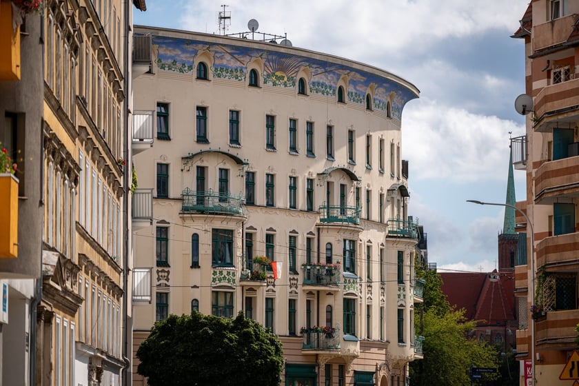 Kamienice i detale architektoniczne na ulicy Nowowiejskiej i sąsiednich ulicach