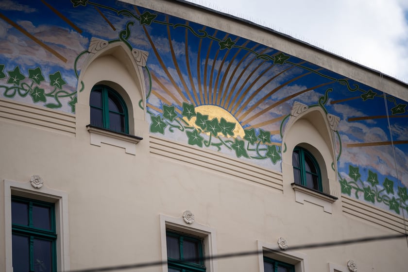 Kamienice i detale architektoniczne na ulicy Nowowiejskiej i sąsiednich ulicach