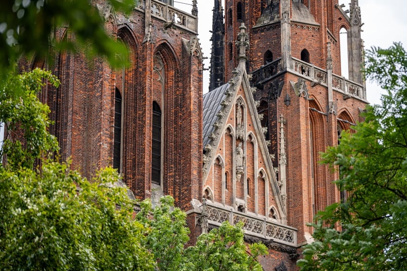 Kamienice i detale architektoniczne na ulicy Nowowiejskiej i sąsiednich ulicach