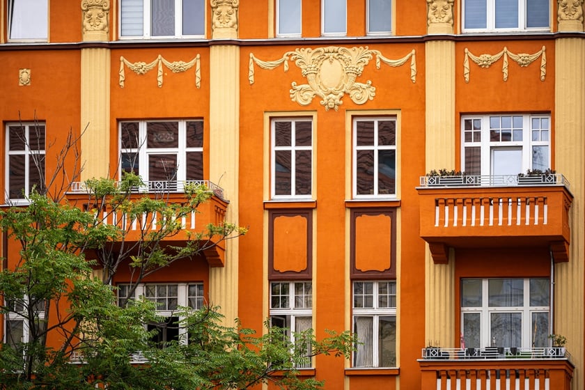 Kamienice i detale architektoniczne na ulicy Nowowiejskiej i sąsiednich ulicach