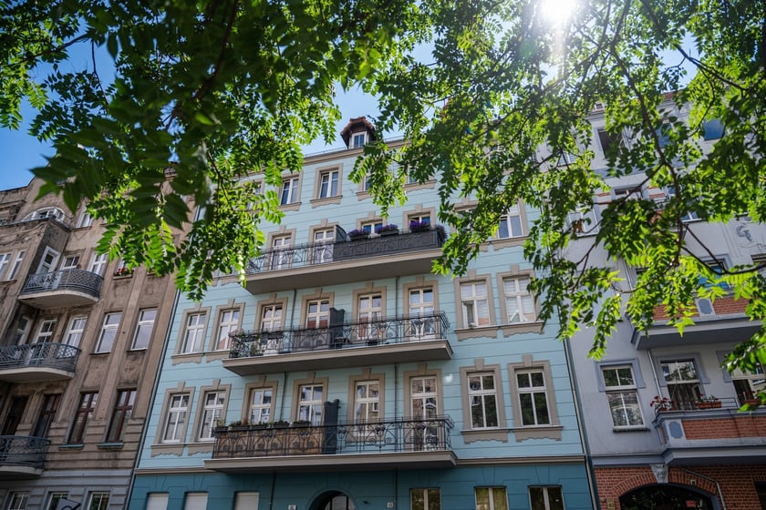 Kamienice i detale architektoniczne na ulicy Nowowiejskiej i sąsiednich ulicach