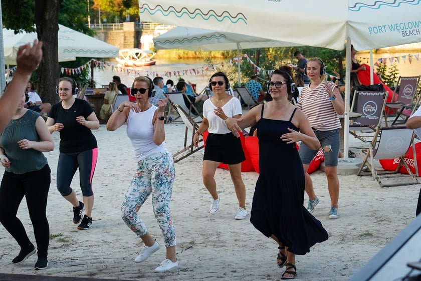 Pierwsza edycja Silent Disco Fitness w Porcie Węglowym we Wrocławiu