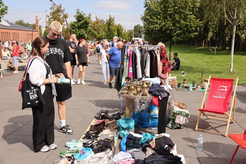 Pchli Targ w CH Zajezdnia