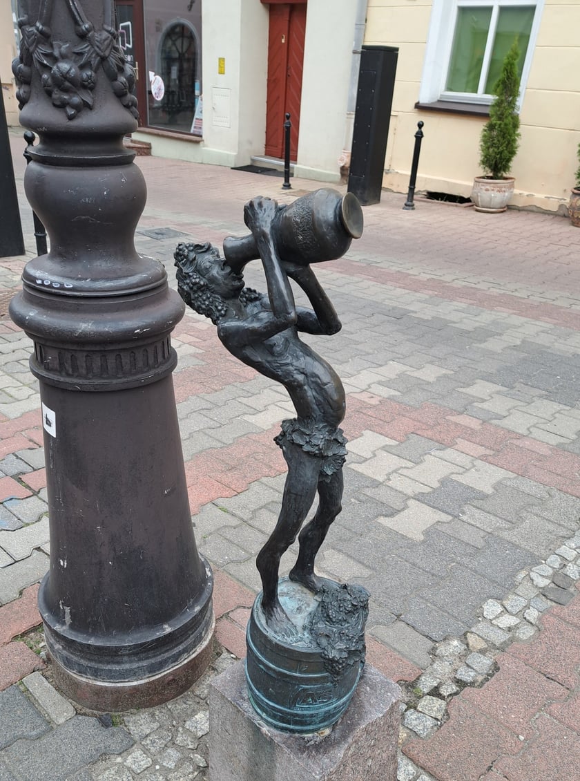 Jeden z zielonog&oacute;rskich Bachusik&oacute;w