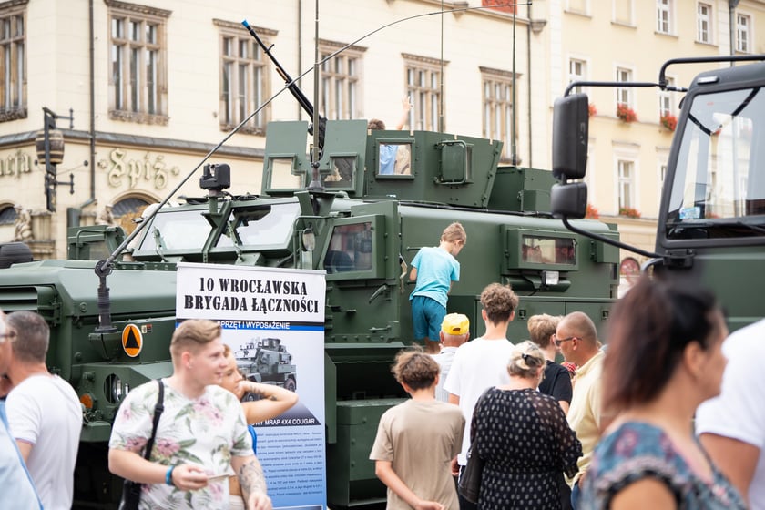 Wystawa sprzętu podczas Święta Wojska Polskiego we Wrocławiu (15 sierpnia 2024)