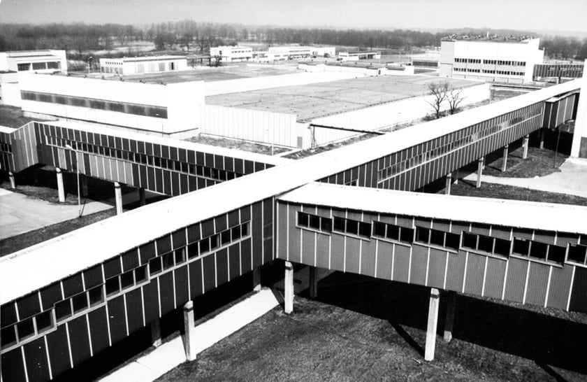 uruchomienie akładu Produkcji Wody Mokry Dw&oacute;r, rok 1982