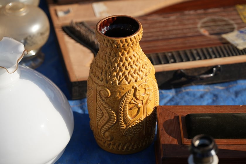 Giełda Staroci pod Halą Stulecia we Wrocławiu