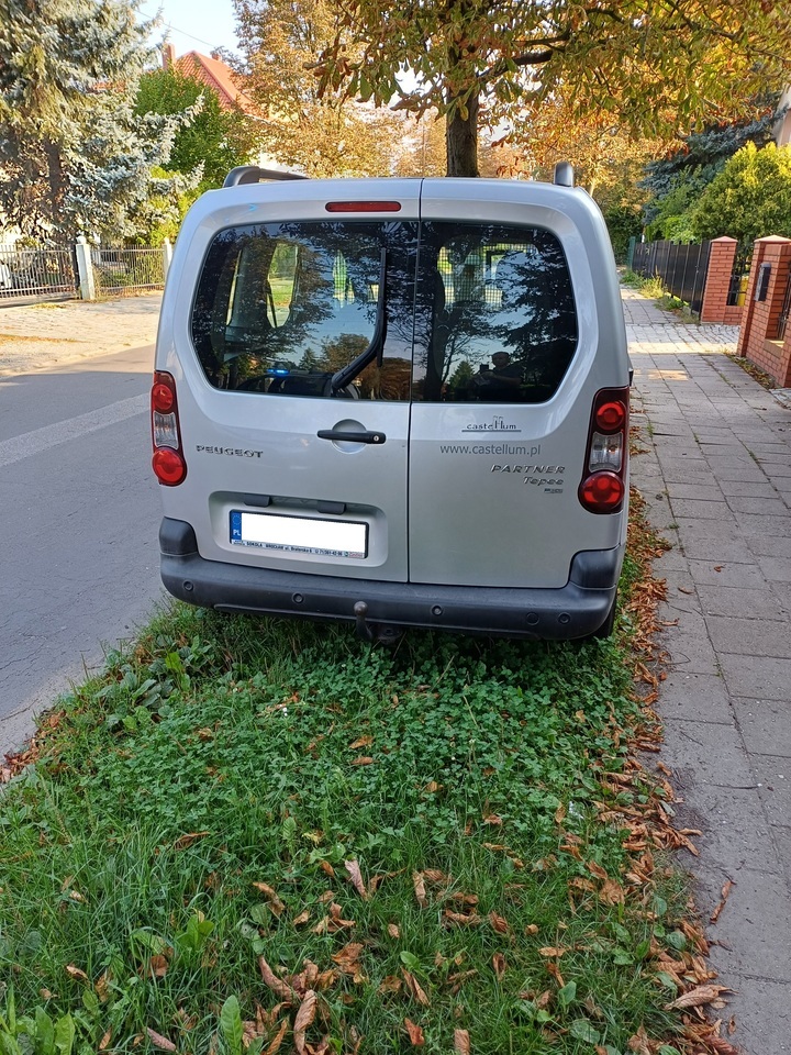 Przykłady nieprawidłowego parkowania we Wrocławiu