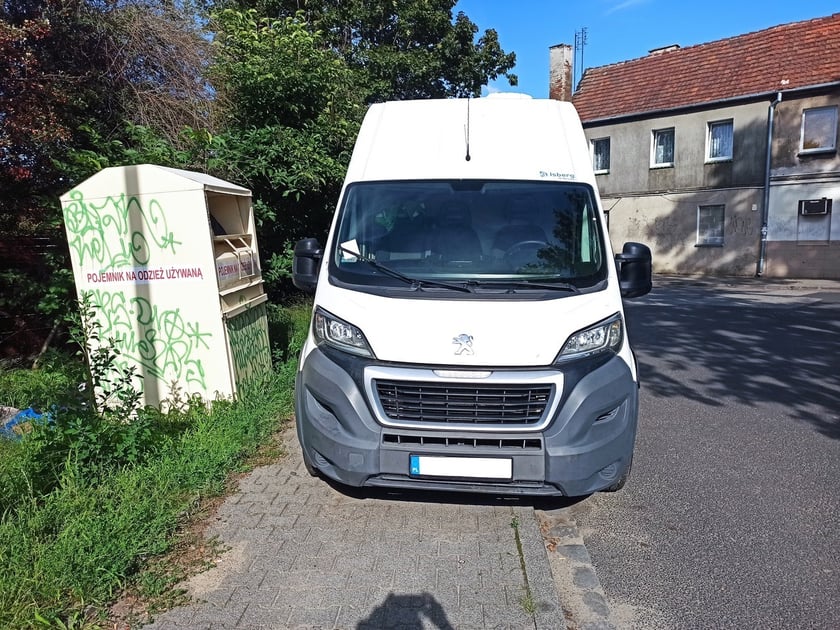 Przykłady nieprawidłowego parkowania we Wrocławiu