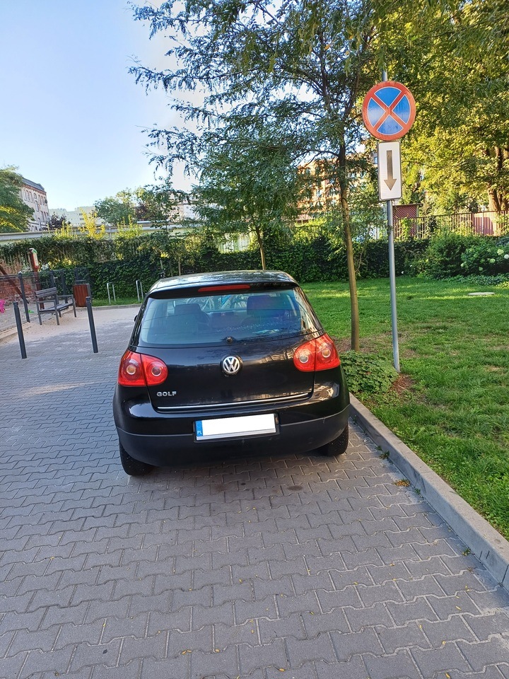 Przykłady nieprawidłowego parkowania we Wrocławiu