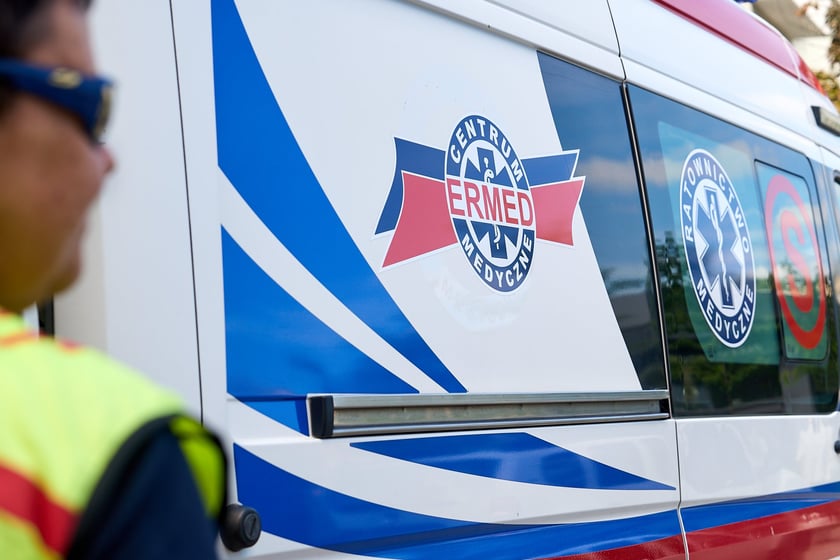 Inscenizowana akcja ratunkowa w ramach Wrocławskiej Akademii Pierwszej Pomocy