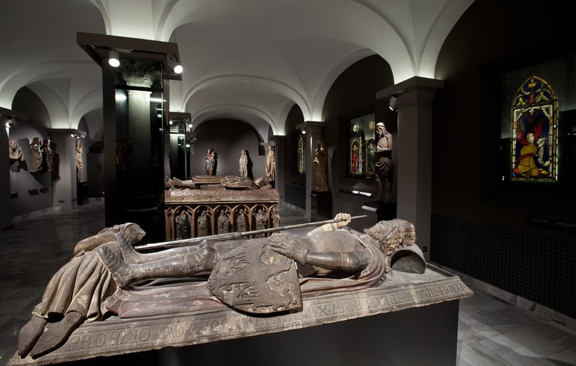 Szlakiem wrocławskich legend. Nagrobki Henryka II Pobożnego i Henryka IV Probusa w Muzeum Narodowym we Wrocławiu