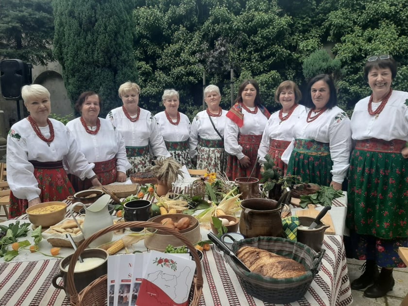 Zesp&oacute;ł Waliszowianie z Nowego Waliszowa