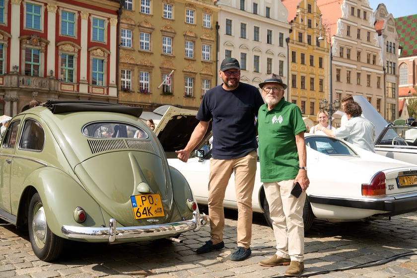 Samochody na MotoClassic 2024 r.