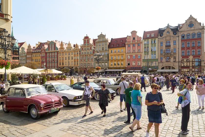 Samochody na MotoClassic 2024 r.