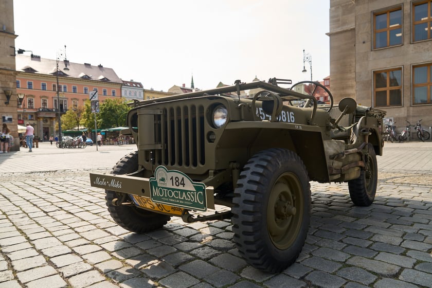 Samochody na MotoClassic 2024 r.