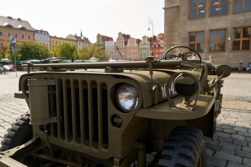 Samochody na MotoClassic 2024 r.