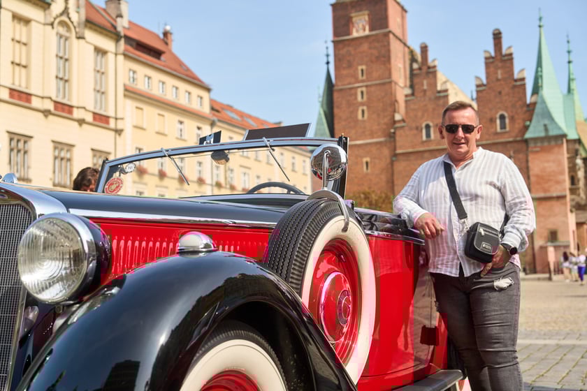 Samochody na MotoClassic 2024 r.