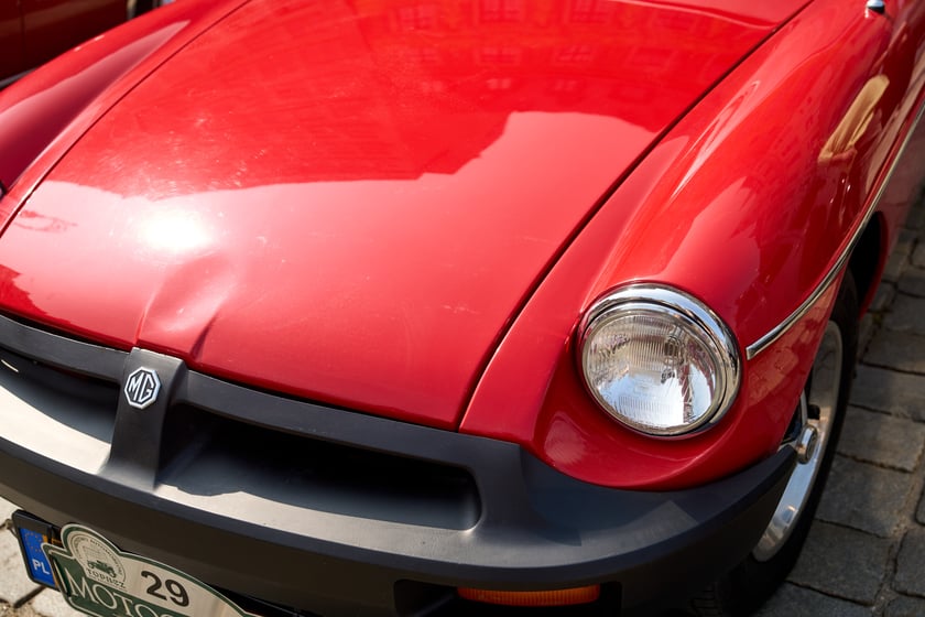 Samochody na MotoClassic 2024 r.