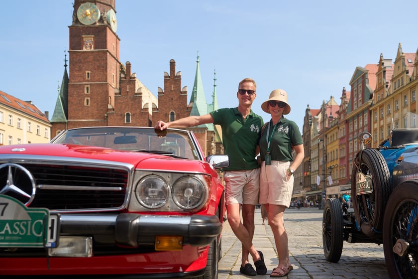 Samochody na MotoClassic 2024 r.