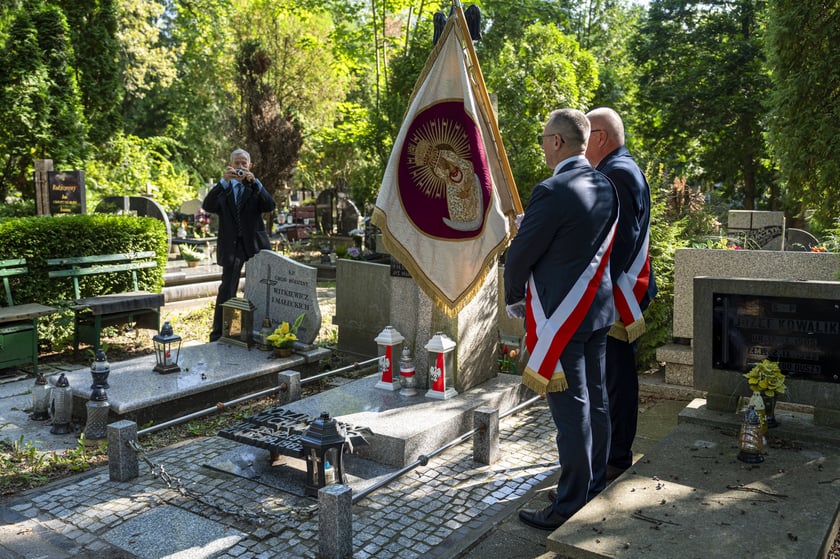 Obchody Sierpnia '80 na cmentarzu Grabiszyńskim