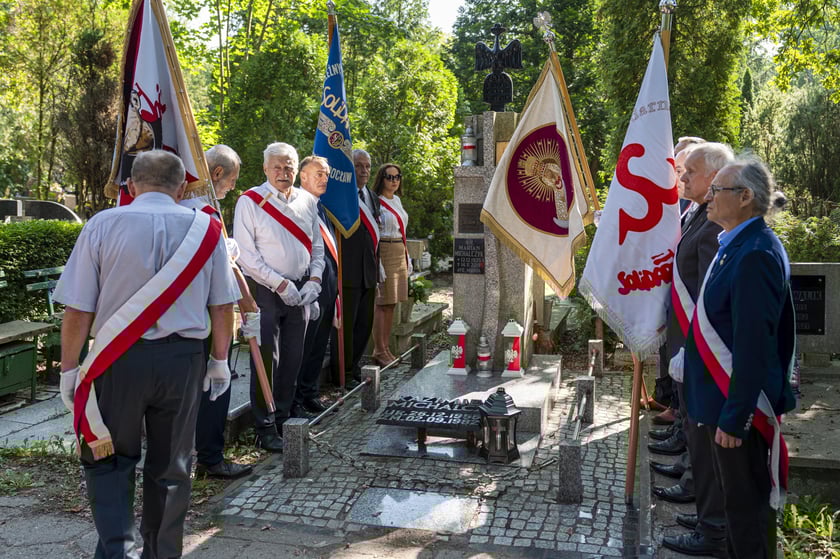 Obchody Sierpnia '80 na cmentarzu Grabiszyńskim