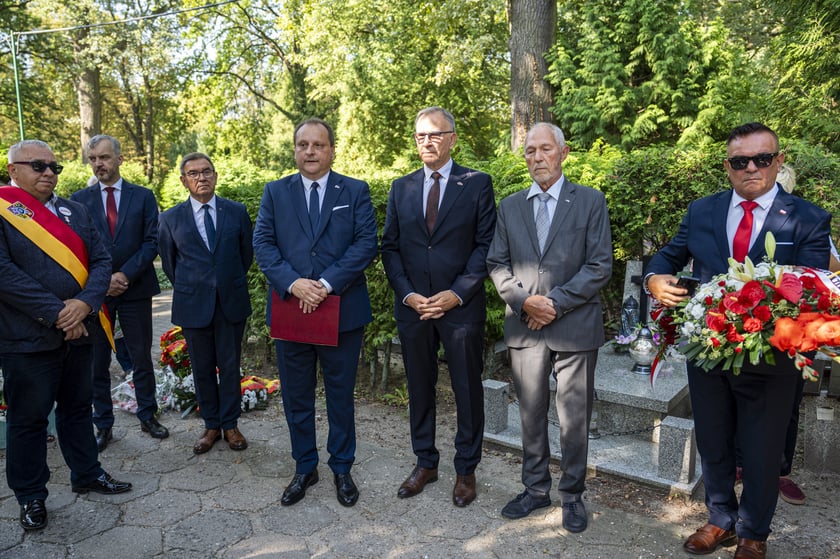 Obchody Sierpnia '80 na cmentarzu Grabiszyńskim