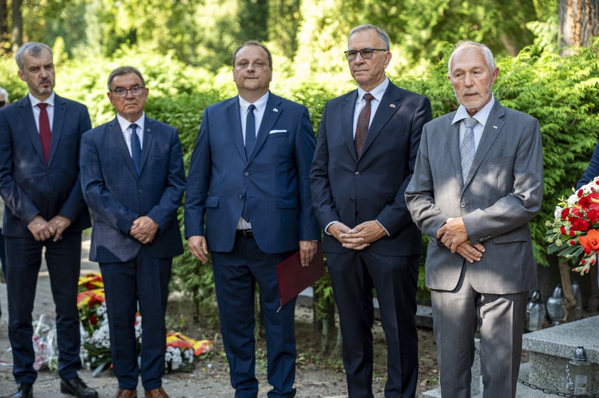 Obchody Sierpnia '80 na cmentarzu Grabiszyńskim