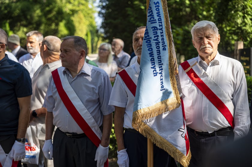 Obchody Sierpnia '80 na cmentarzu Grabiszyńskim