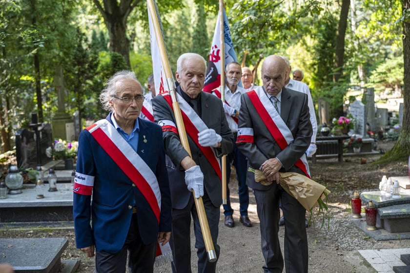 Obchody Sierpnia '80 na cmentarzu Grabiszyńskim
