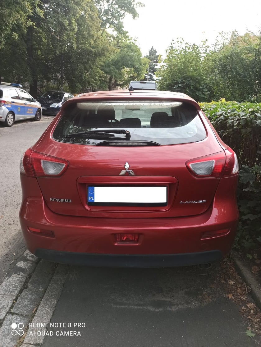 Przykłady nieprawidłowego parkowania