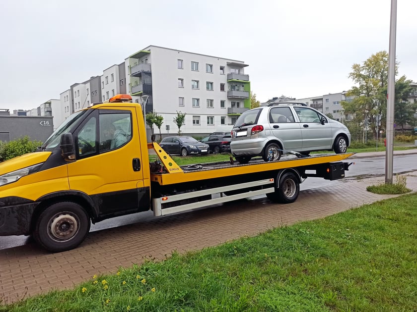 Przykłady nieprawidłowego parkowania
