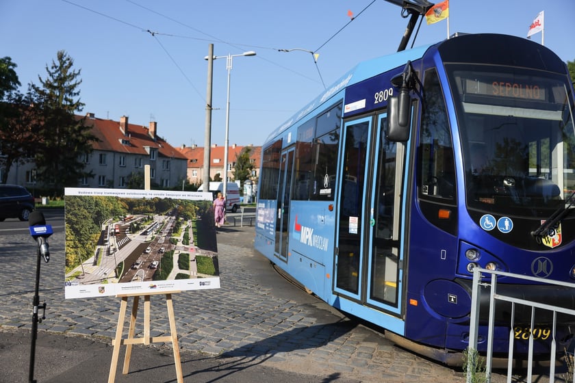Spotkanie na pętli Sępolno w sprawie budowy TAT na Swojczyce, 30 sierpnia 2024