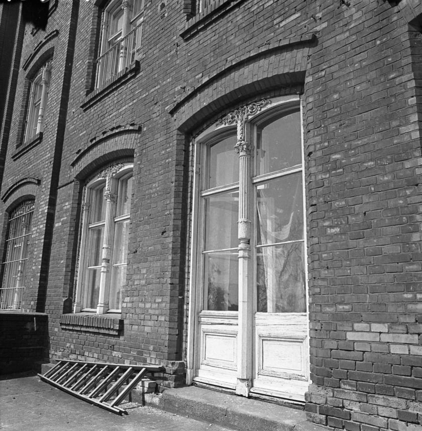 Dworzec Wrocław Nadodrze w 1980 r. Zbiory Wydziału Architektury PWr