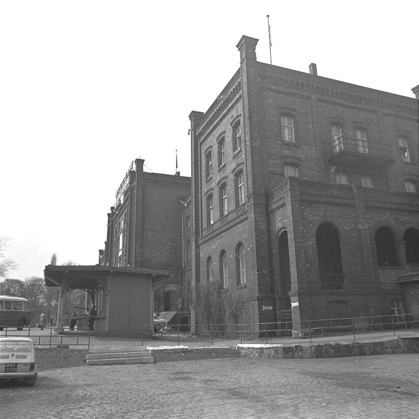 Dworzec Wrocław Nadodrze w 1980 r. Zbiory Wydziału Architektury PWr