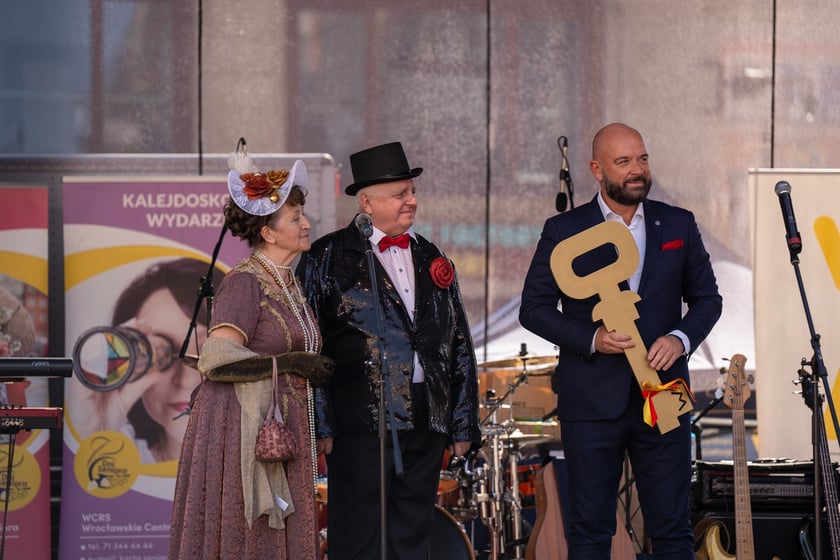 Marsz Kapeluszy i inauguracja Dni Seniora 2024