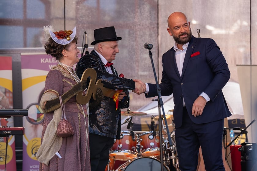 Marsz Kapeluszy i inauguracja Dni Seniora 2024