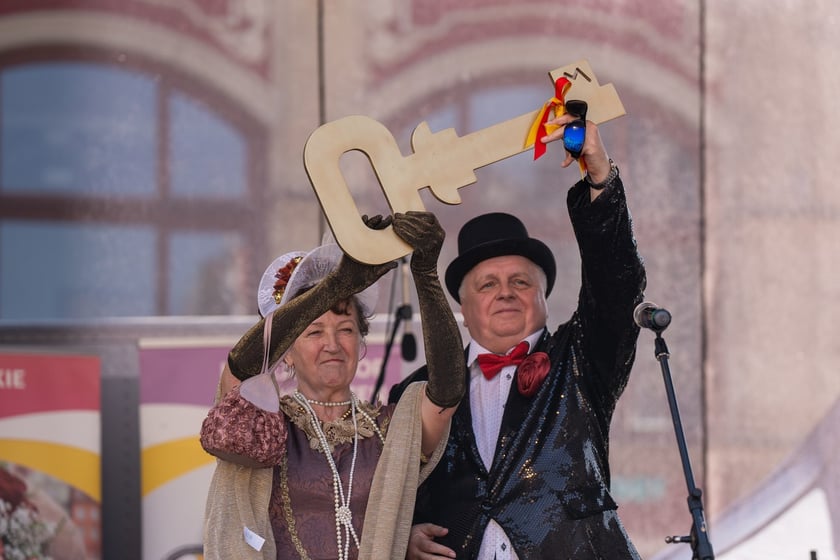 Marsz Kapeluszy i inauguracja Dni Seniora 2024