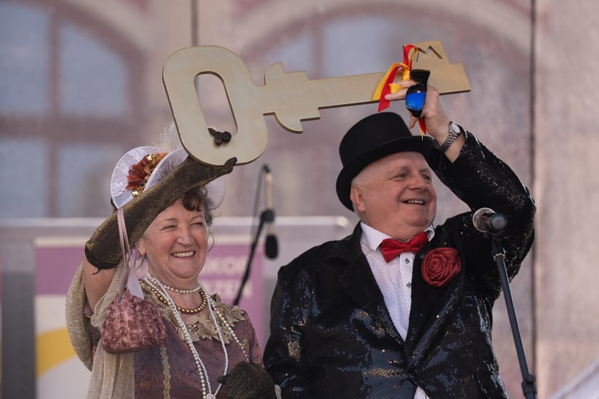 Marsz Kapeluszy i inauguracja Dni Seniora 2024