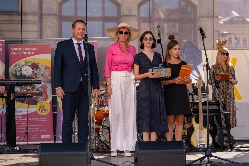 Marsz Kapeluszy i inauguracja Dni Seniora 2024