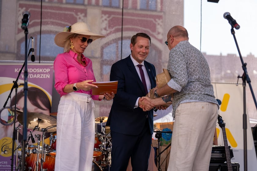Marsz Kapeluszy i inauguracja Dni Seniora 2024