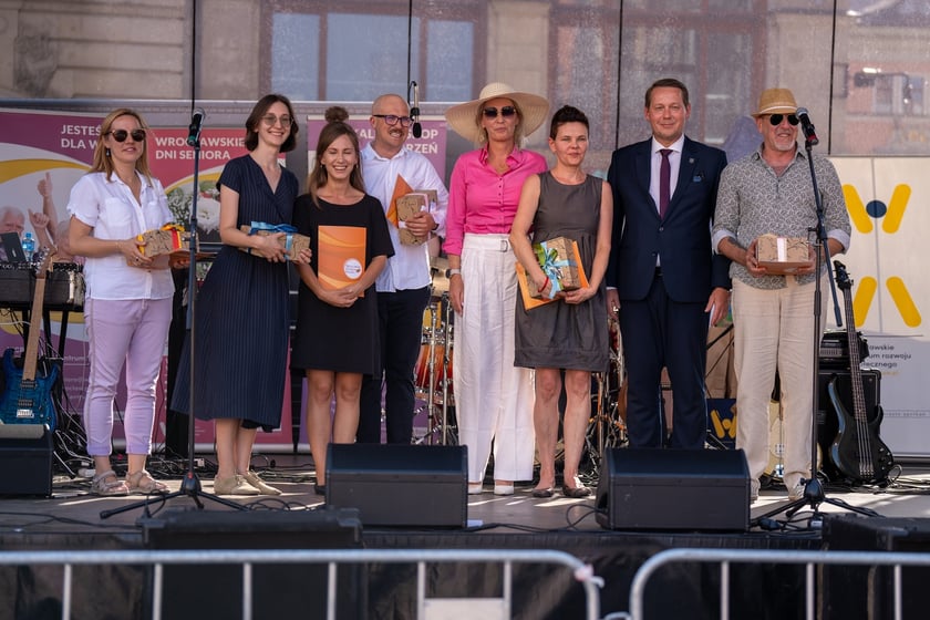 Marsz Kapeluszy i inauguracja Dni Seniora 2024