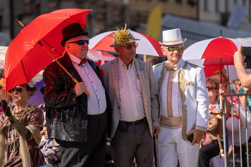 Marsz Kapeluszy i inauguracja Dni Seniora 2024