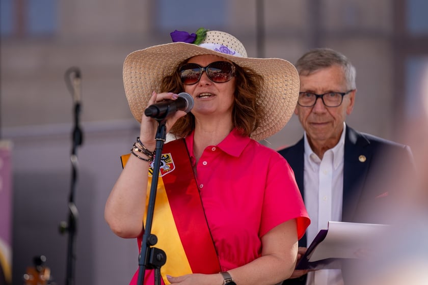 Marsz Kapeluszy i inauguracja Dni Seniora 2024