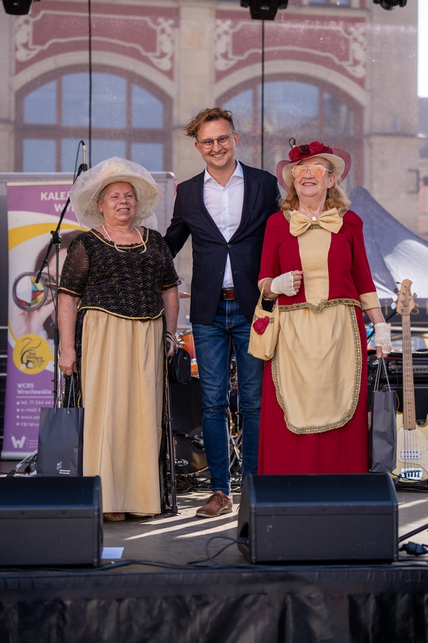 Marsz Kapeluszy i inauguracja Dni Seniora 2024