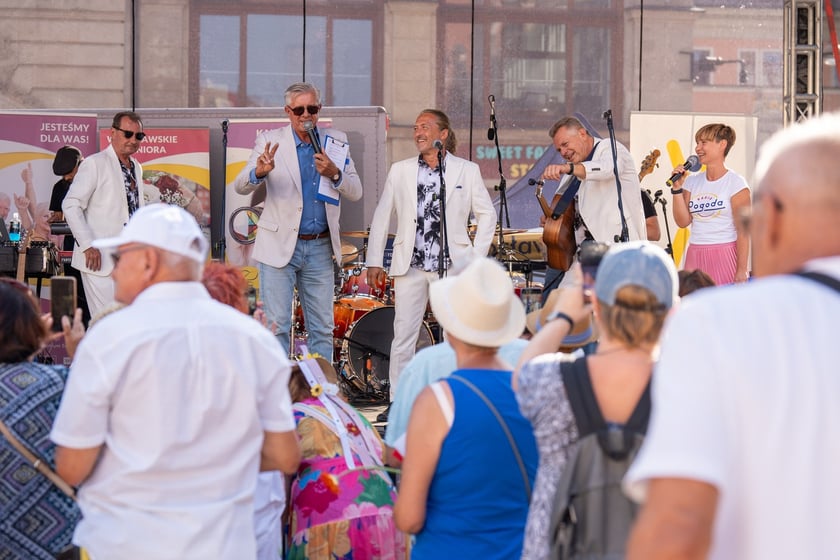 Marsz Kapeluszy i inauguracja Dni Seniora 2024