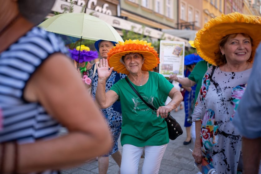 Marsz Kapeluszy i inauguracja Dni Seniora 2024