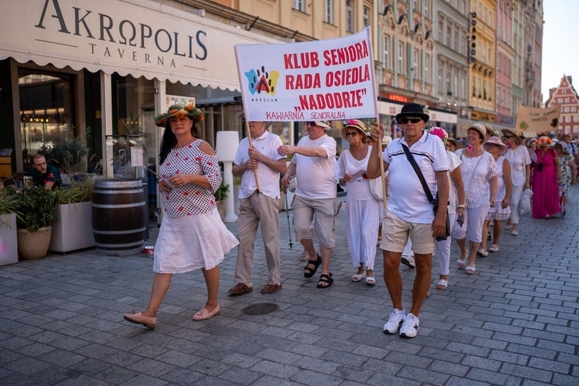 Marsz Kapeluszy i inauguracja Dni Seniora 2024