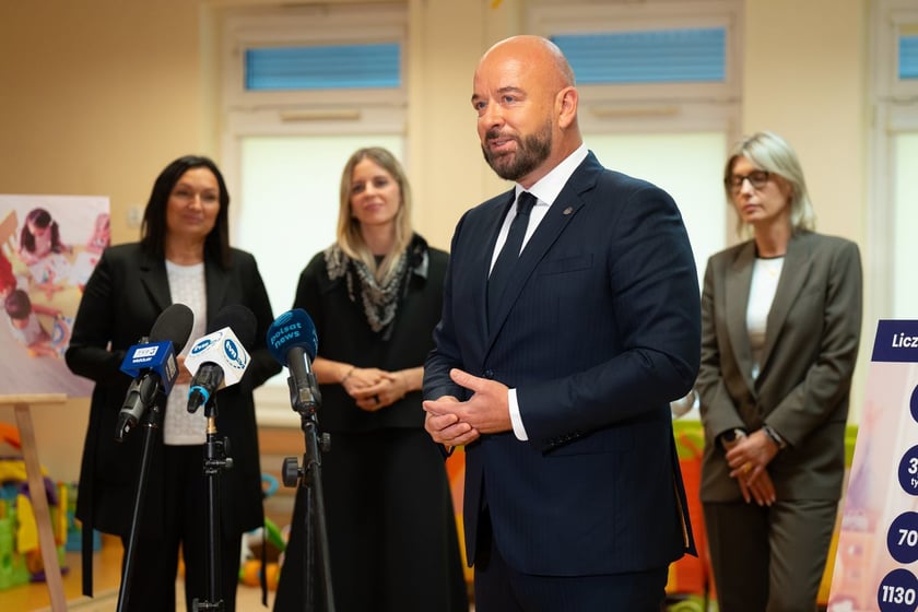 Konferencja prasowa w sprawie rozwoju opieki wczesnodziecięcej i programu odpłatności za żłobki w związku z programem "Aktywny Rodzic" - 09.09.2024